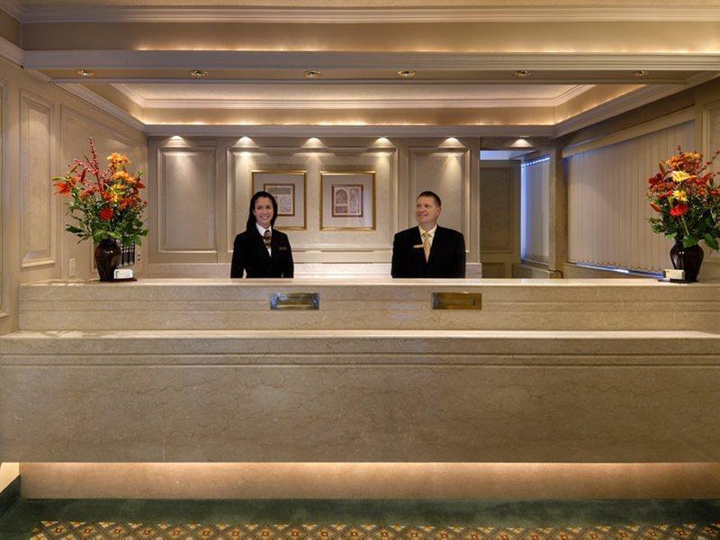 Royal Scot Hotel & Suites Victoria Ngoại thất bức ảnh